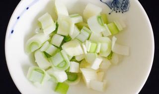 菠菜和豆腐可以一起做汤吗 菠菜豆腐鸡蛋汤